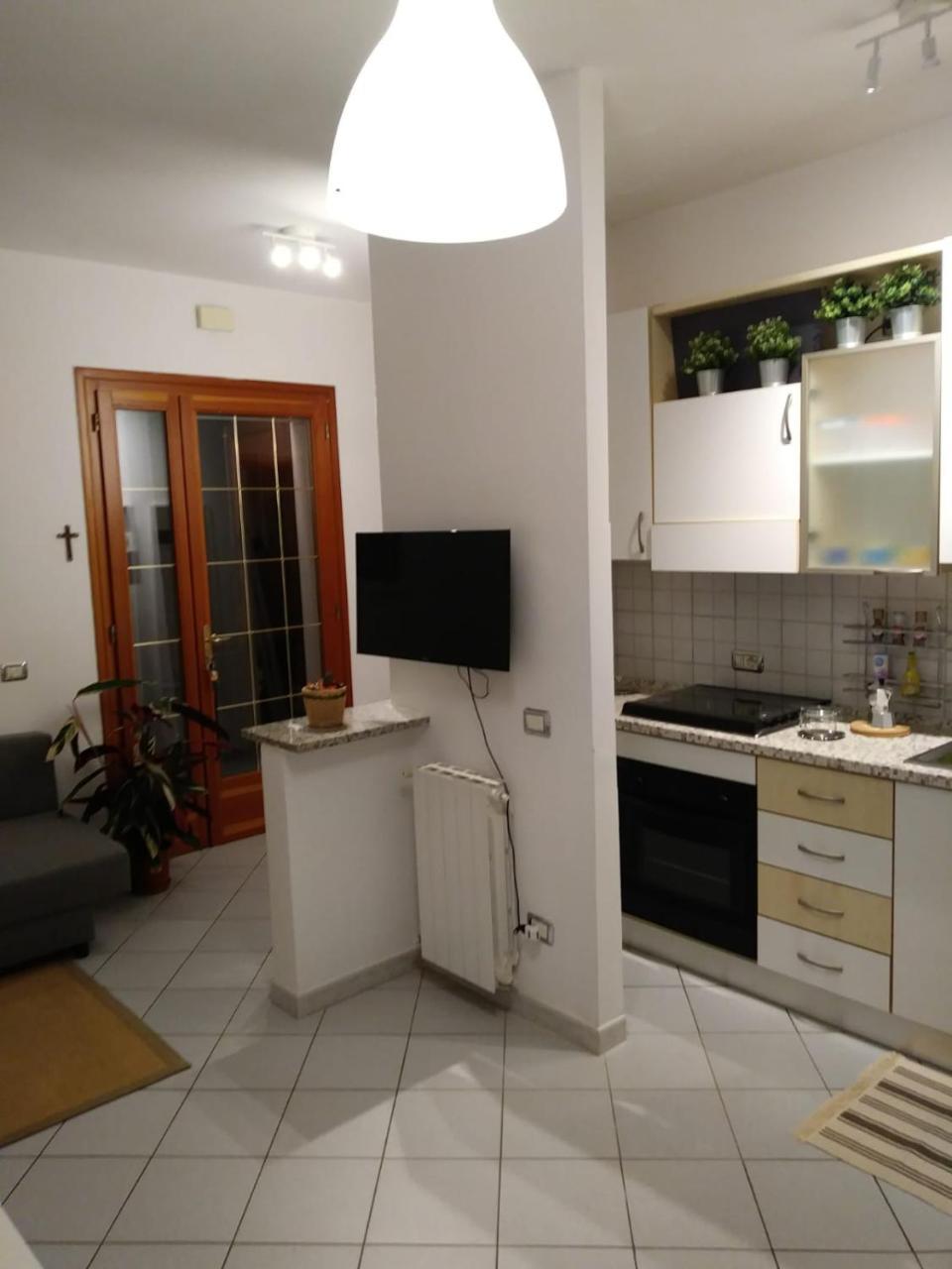 Angy House Apartment Iolanda di Savoia Luaran gambar