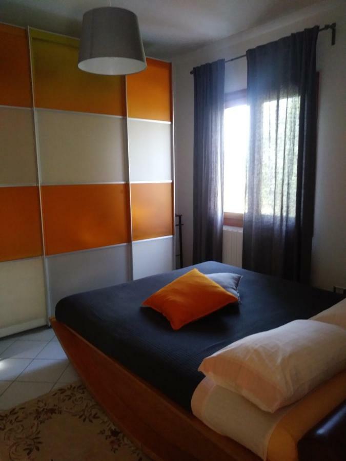 Angy House Apartment Iolanda di Savoia Luaran gambar